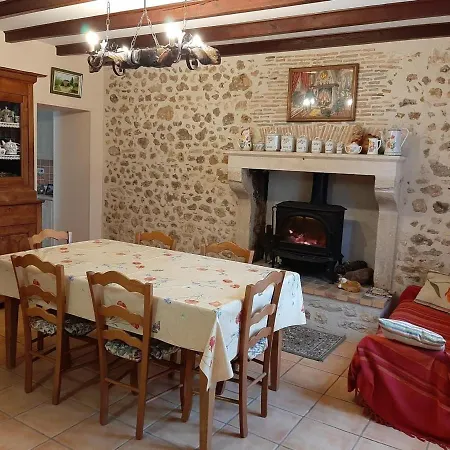 Holiday home Saint-adjutory, 4 Pieces, 6 Personnes - Fr-1-653-8 *