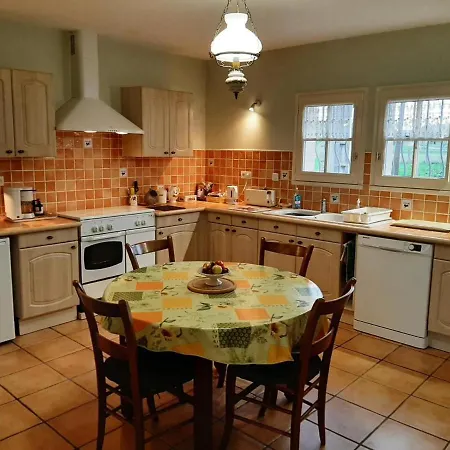 Holiday home Saint-adjutory, 4 Pieces, 6 Personnes - Fr-1-653-8 *