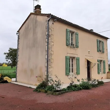 Saint-adjutory, 4 Pieces, 6 Personnes - Fr-1-653-8 Holiday home Marillac