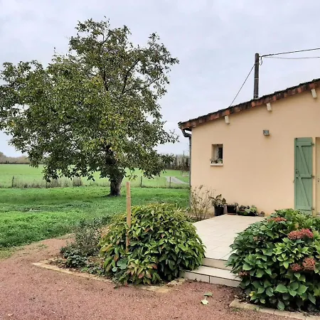 Holiday home Saint-adjutory, 4 Pieces, 6 Personnes - Fr-1-653-8 *