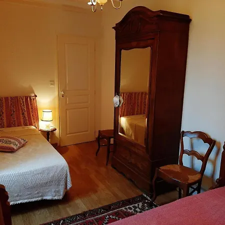 Saint-adjutory, 4 Pieces, 6 Personnes - Fr-1-653-8 Holiday home *